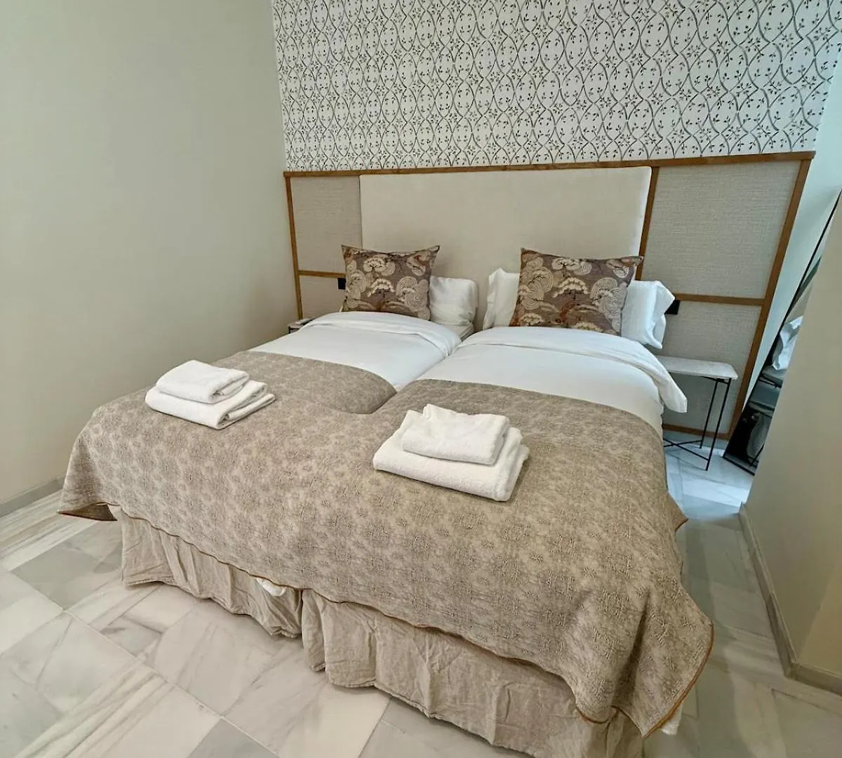 T19 Luxury Home 5Br Private Terrace Seville 0*,  Spain